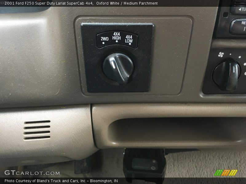 Oxford White / Medium Parchment 2001 Ford F250 Super Duty Lariat SuperCab 4x4