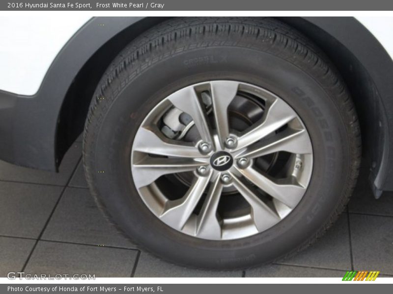Frost White Pearl / Gray 2016 Hyundai Santa Fe Sport