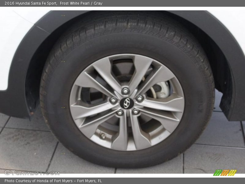 Frost White Pearl / Gray 2016 Hyundai Santa Fe Sport
