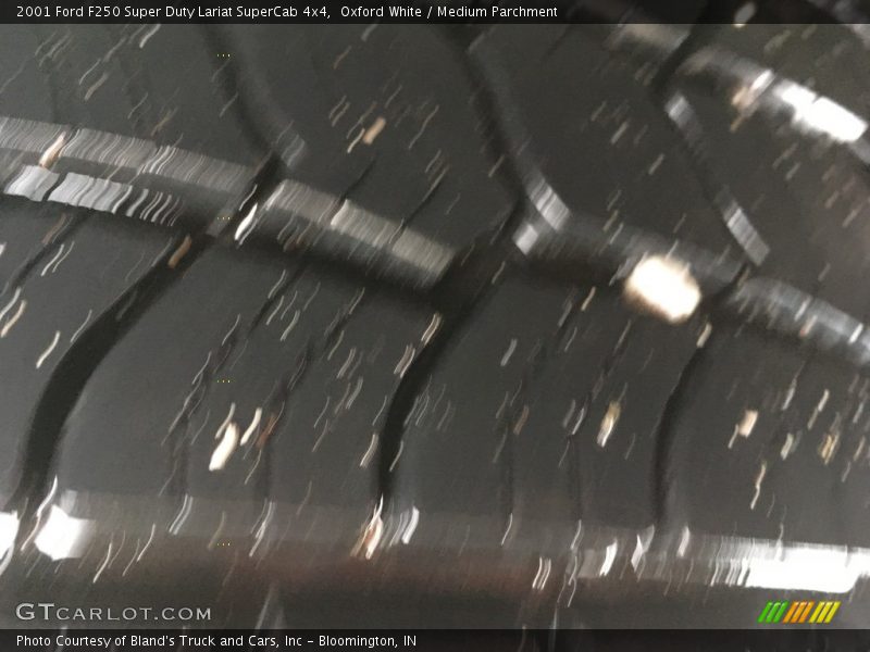 Oxford White / Medium Parchment 2001 Ford F250 Super Duty Lariat SuperCab 4x4