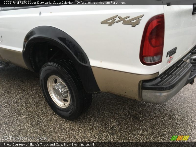 Oxford White / Medium Parchment 2001 Ford F250 Super Duty Lariat SuperCab 4x4
