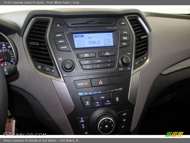 Frost White Pearl / Gray 2016 Hyundai Santa Fe Sport