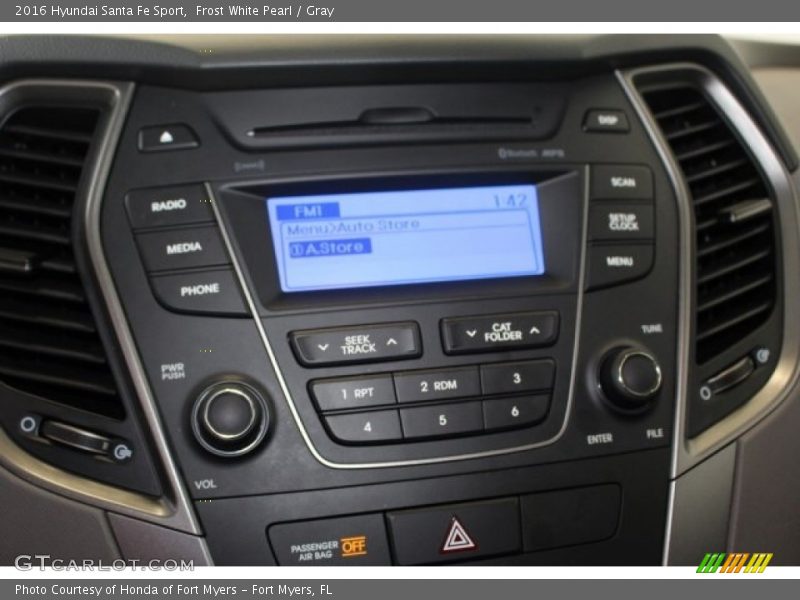 Frost White Pearl / Gray 2016 Hyundai Santa Fe Sport