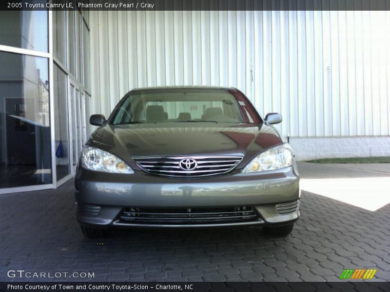 Phantom Gray Pearl / Gray 2005 Toyota Camry LE