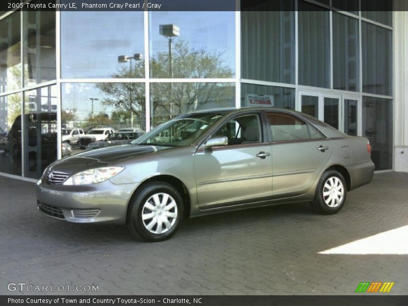 Phantom Gray Pearl / Gray 2005 Toyota Camry LE