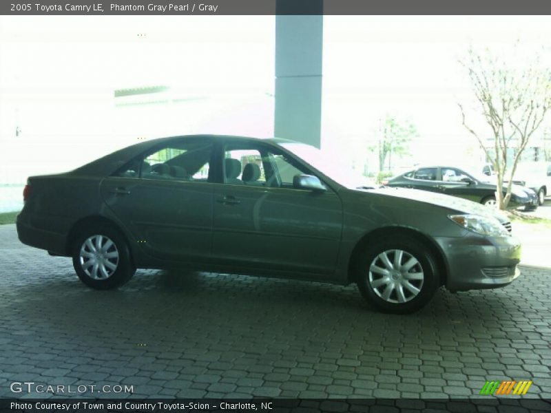 Phantom Gray Pearl / Gray 2005 Toyota Camry LE
