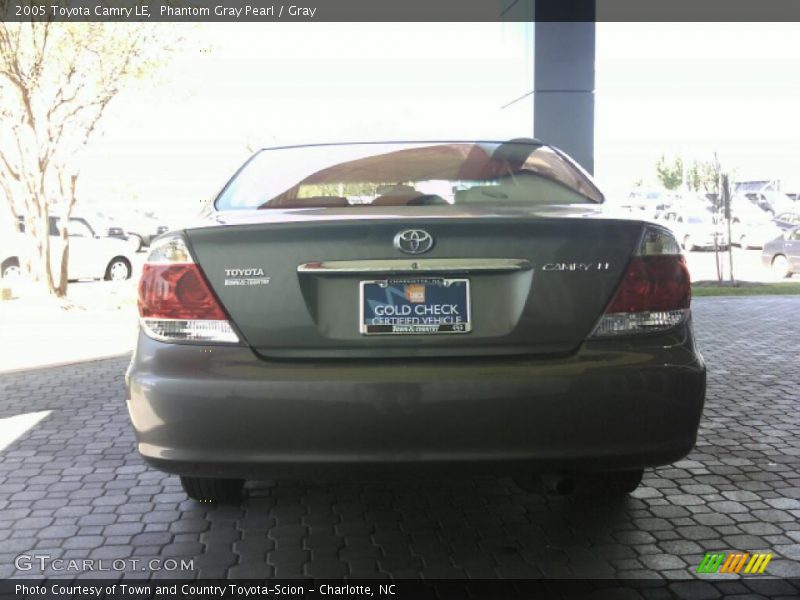 Phantom Gray Pearl / Gray 2005 Toyota Camry LE