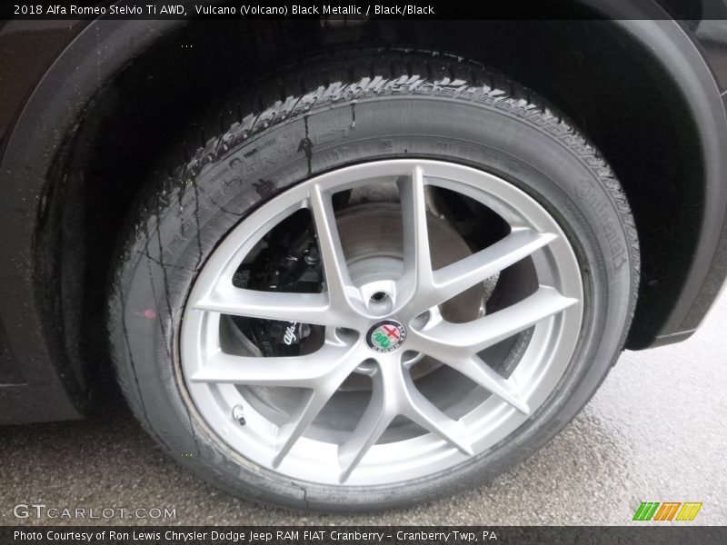 Vulcano (Volcano) Black Metallic / Black/Black 2018 Alfa Romeo Stelvio Ti AWD