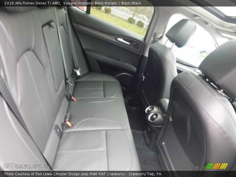 Vulcano (Volcano) Black Metallic / Black/Black 2018 Alfa Romeo Stelvio Ti AWD