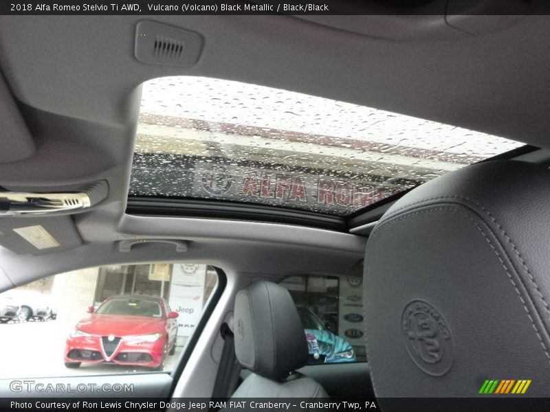 Vulcano (Volcano) Black Metallic / Black/Black 2018 Alfa Romeo Stelvio Ti AWD