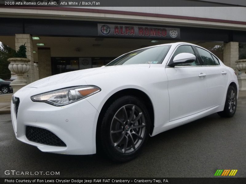 Alfa White / Black/Tan 2018 Alfa Romeo Giulia AWD