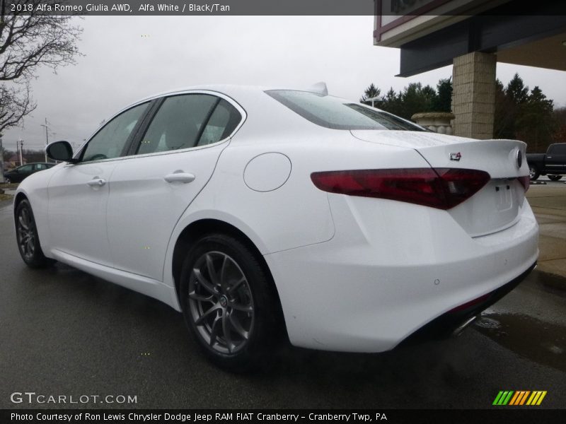 Alfa White / Black/Tan 2018 Alfa Romeo Giulia AWD