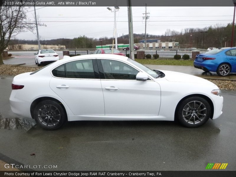 Alfa White / Black/Tan 2018 Alfa Romeo Giulia AWD