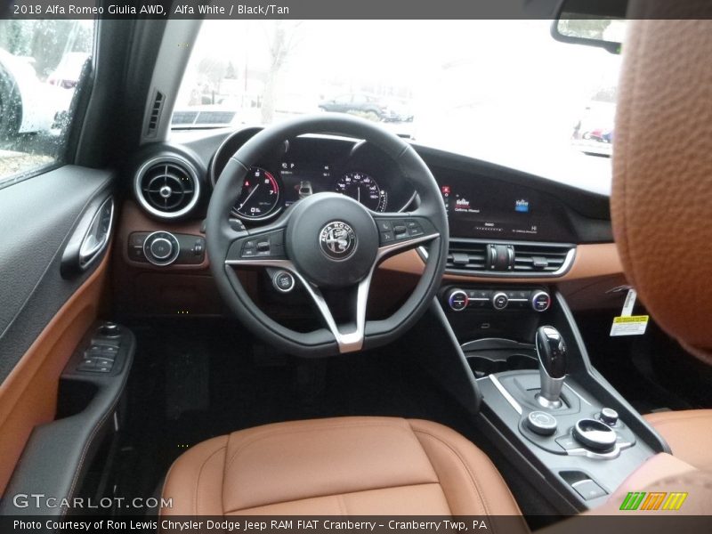 Alfa White / Black/Tan 2018 Alfa Romeo Giulia AWD