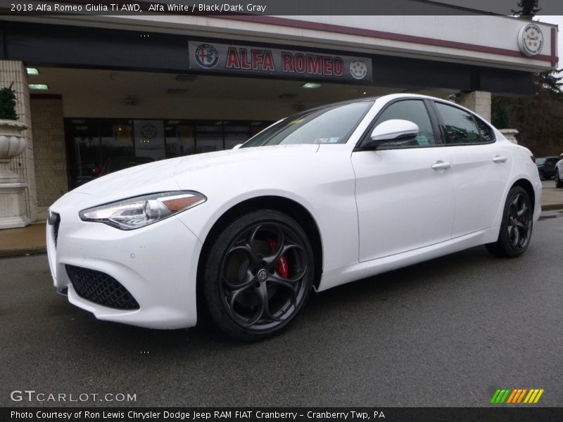 Alfa White / Black/Dark Gray 2018 Alfa Romeo Giulia Ti AWD