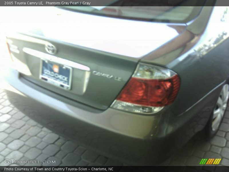Phantom Gray Pearl / Gray 2005 Toyota Camry LE