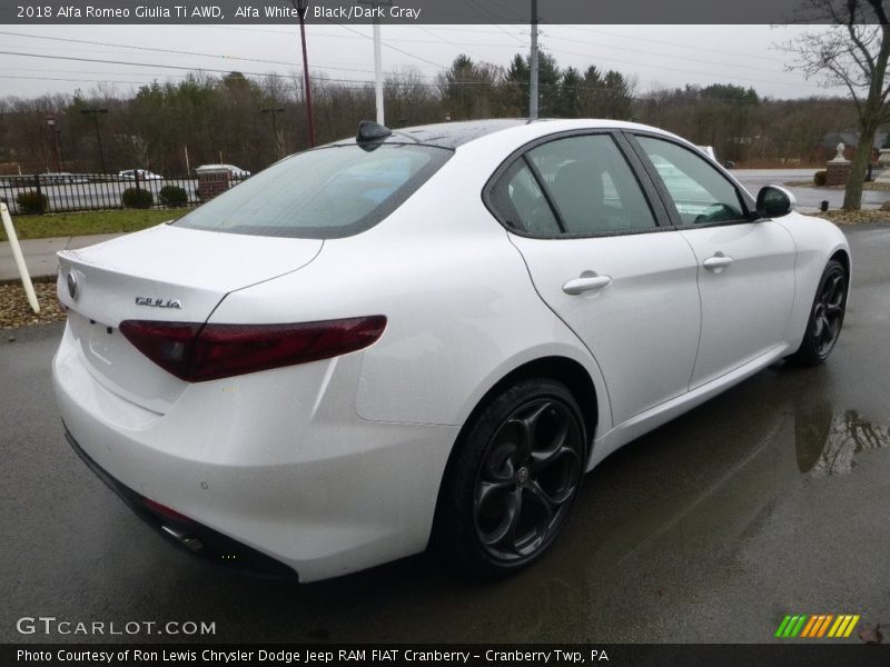 Alfa White / Black/Dark Gray 2018 Alfa Romeo Giulia Ti AWD