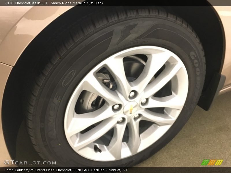 Sandy Ridge Metallic / Jet Black 2018 Chevrolet Malibu LT