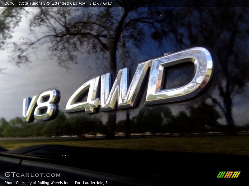 Black / Gray 2000 Toyota Tundra SR5 Extended Cab 4x4