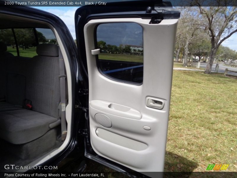 Black / Gray 2000 Toyota Tundra SR5 Extended Cab 4x4