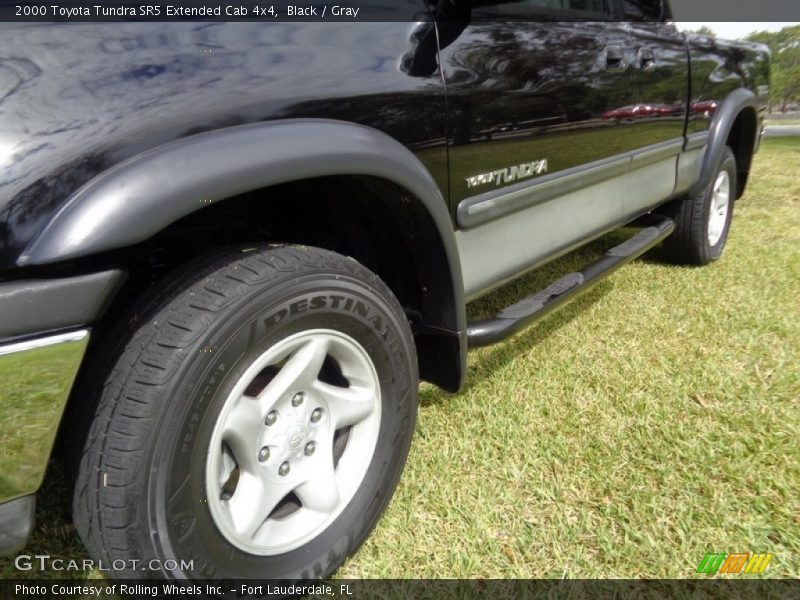 Black / Gray 2000 Toyota Tundra SR5 Extended Cab 4x4