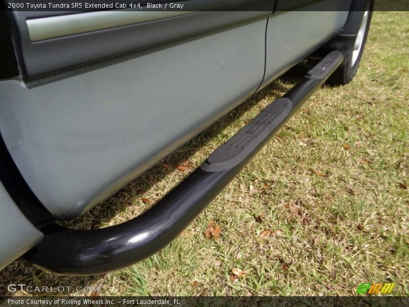 Black / Gray 2000 Toyota Tundra SR5 Extended Cab 4x4