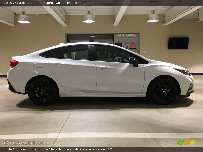 Summit White / Jet Black 2018 Chevrolet Cruze LT