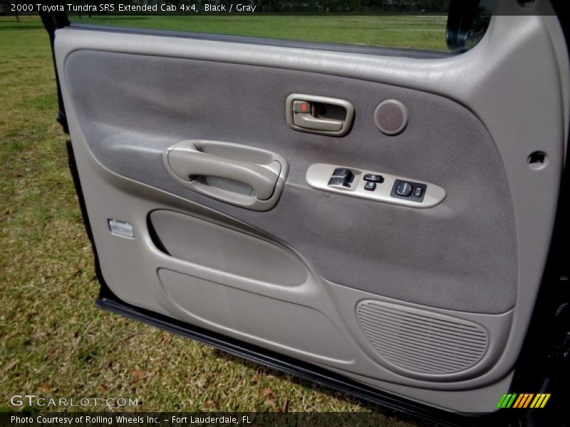 Black / Gray 2000 Toyota Tundra SR5 Extended Cab 4x4