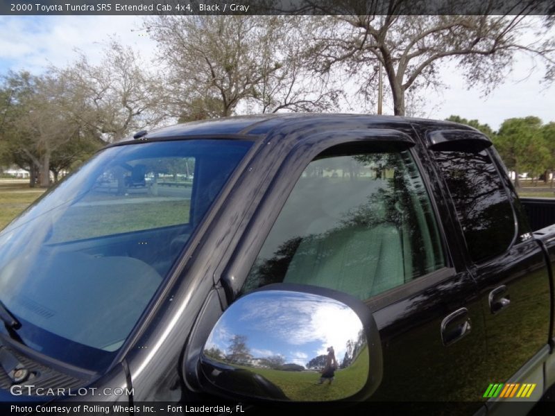 Black / Gray 2000 Toyota Tundra SR5 Extended Cab 4x4