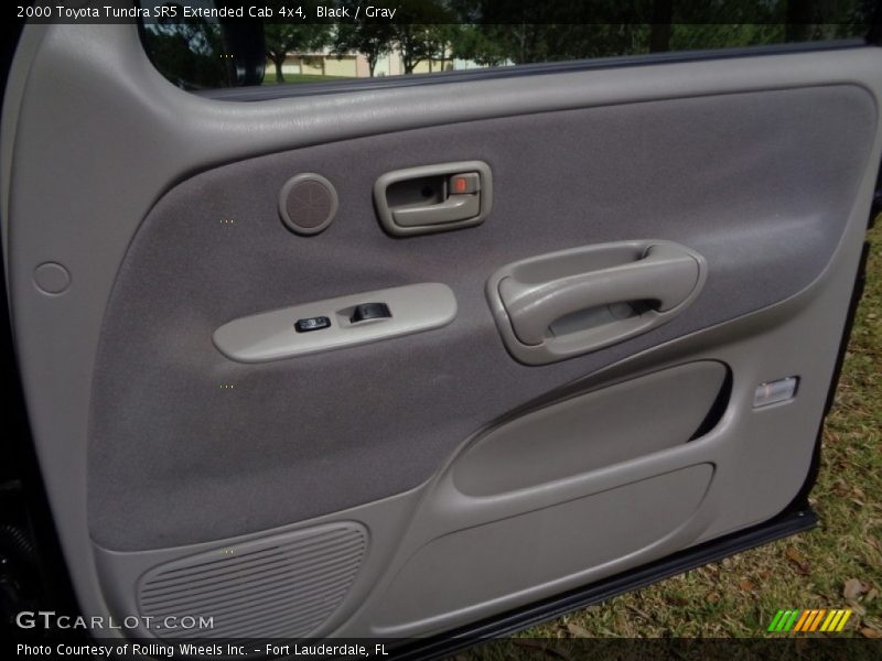 Black / Gray 2000 Toyota Tundra SR5 Extended Cab 4x4