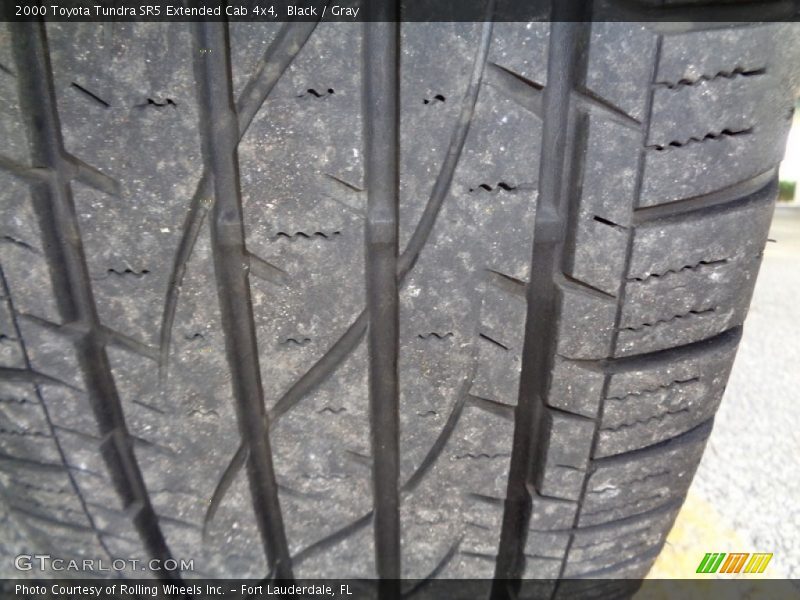 Black / Gray 2000 Toyota Tundra SR5 Extended Cab 4x4