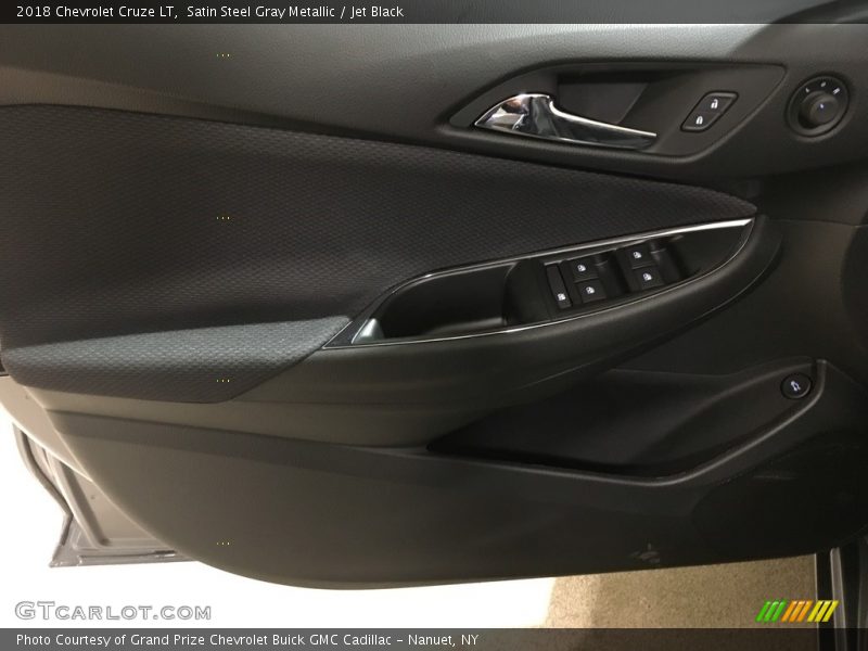 Satin Steel Gray Metallic / Jet Black 2018 Chevrolet Cruze LT