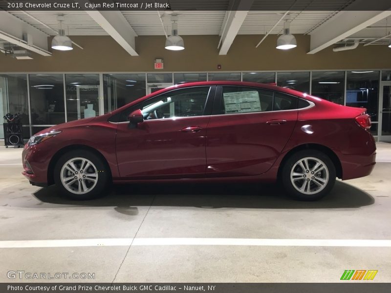 Cajun Red Tintcoat / Jet Black 2018 Chevrolet Cruze LT