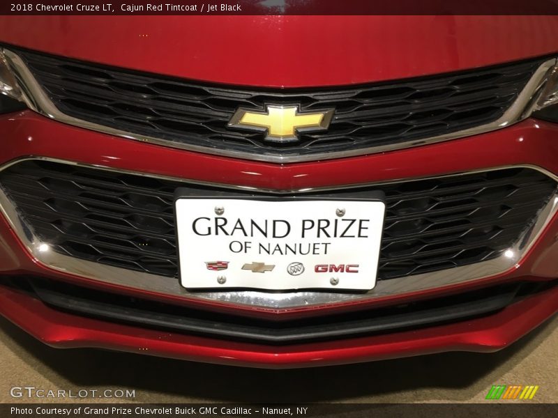 Cajun Red Tintcoat / Jet Black 2018 Chevrolet Cruze LT