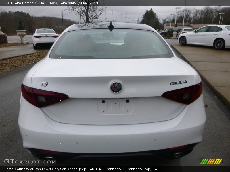 Alfa White / Black/Red 2018 Alfa Romeo Giulia Ti AWD
