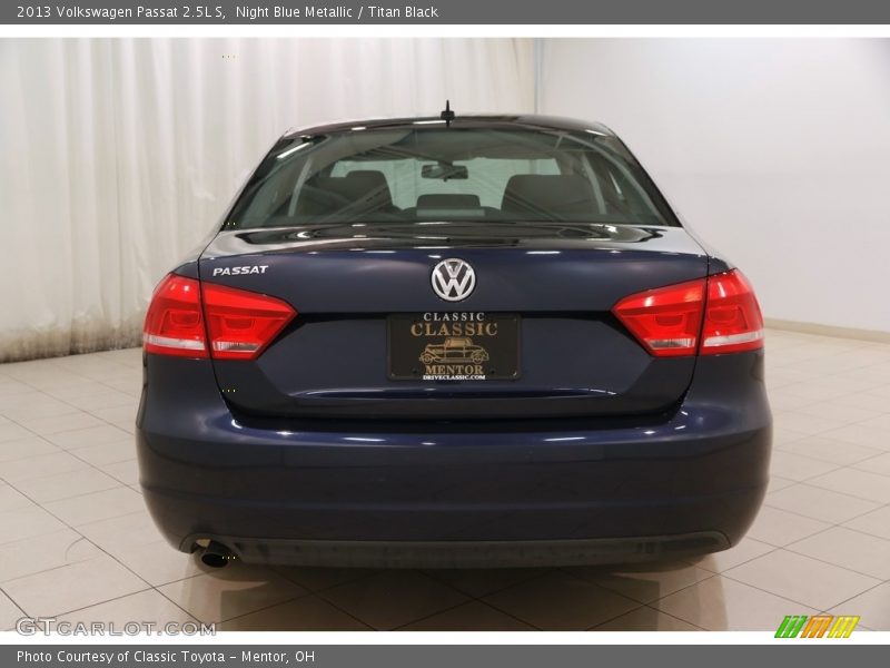 Night Blue Metallic / Titan Black 2013 Volkswagen Passat 2.5L S