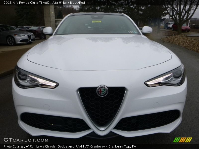 Alfa White / Black/Red 2018 Alfa Romeo Giulia Ti AWD