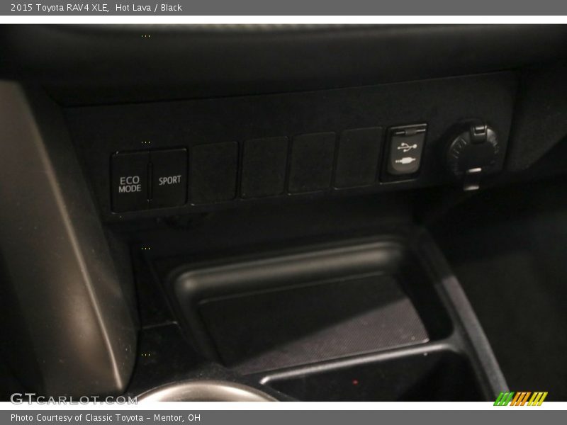 Hot Lava / Black 2015 Toyota RAV4 XLE