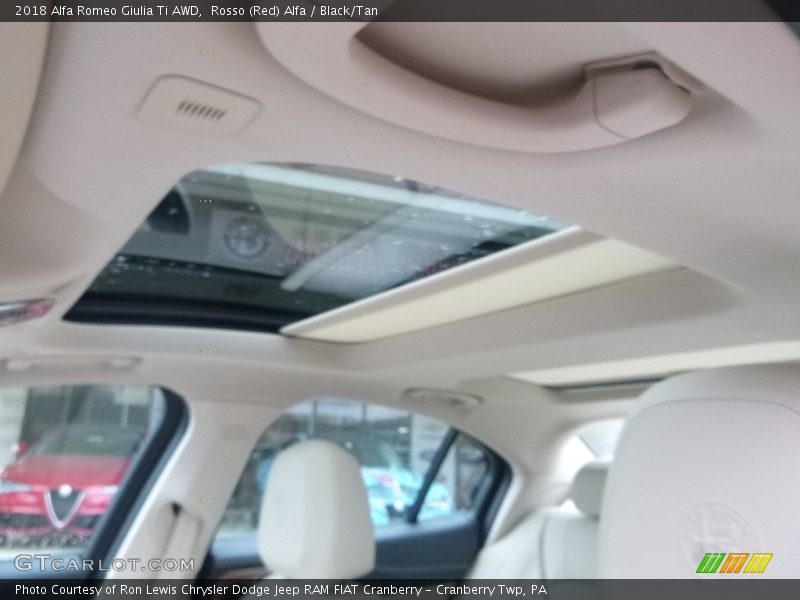 Rosso (Red) Alfa / Black/Tan 2018 Alfa Romeo Giulia Ti AWD