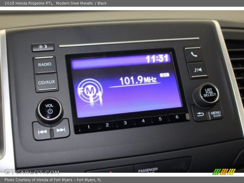 Modern Steel Metallic / Black 2018 Honda Ridgeline RTL