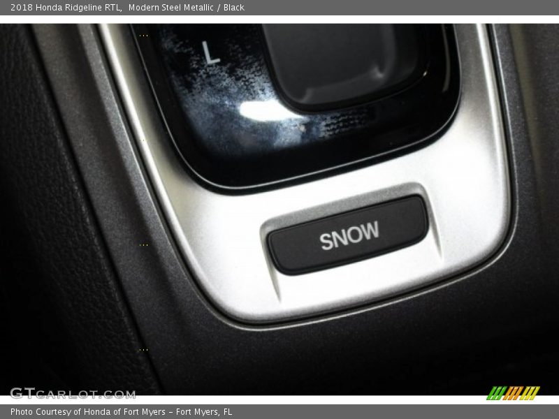 Modern Steel Metallic / Black 2018 Honda Ridgeline RTL
