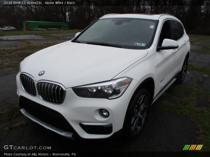 Alpine White / Black 2018 BMW X1 xDrive28i