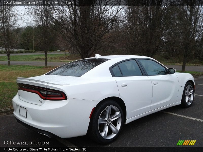 Bright White / Black 2016 Dodge Charger R/T