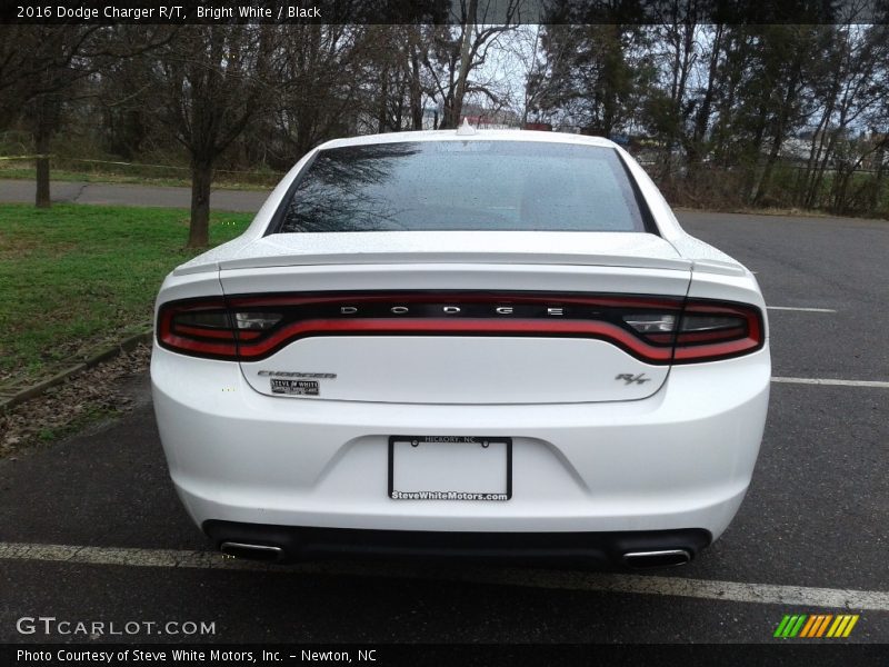 Bright White / Black 2016 Dodge Charger R/T