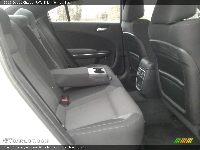 Bright White / Black 2016 Dodge Charger R/T