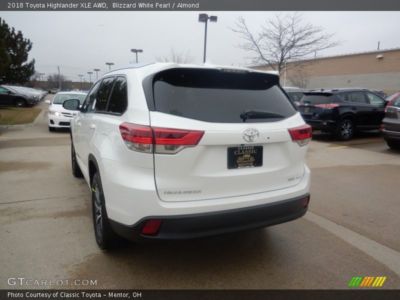 Blizzard White Pearl / Almond 2018 Toyota Highlander XLE AWD