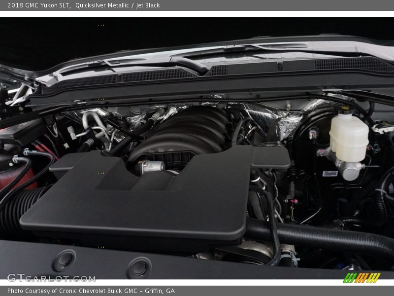 Quicksilver Metallic / Jet Black 2018 GMC Yukon SLT