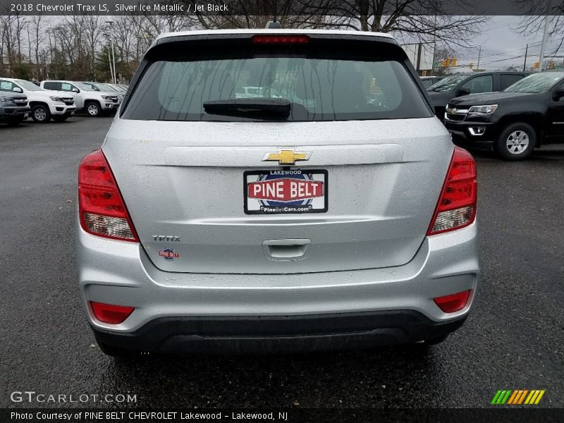 Silver Ice Metallic / Jet Black 2018 Chevrolet Trax LS
