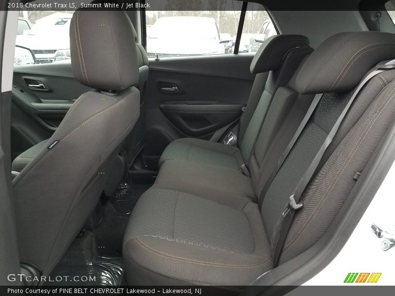 Summit White / Jet Black 2018 Chevrolet Trax LS
