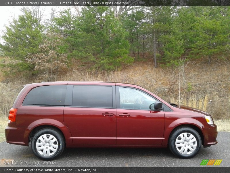  2018 Grand Caravan SE Octane Red Pearl